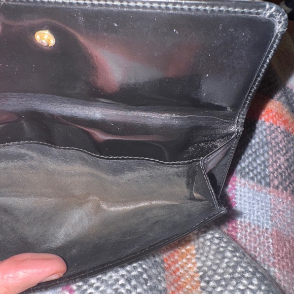 Gucci Black Patent Leather wallet - Picture 6 of 6